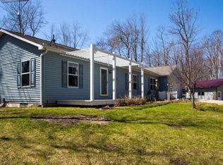 17189 Ferry Rd, Charlevoix, MI 49720