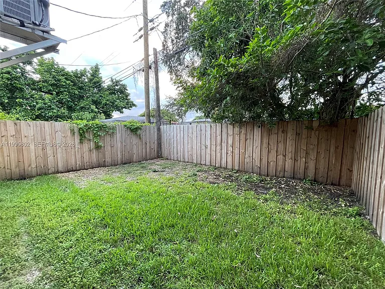 1531 NW 55th Ter #1533 — Photo 13