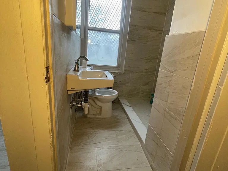 6040 Elmwood Ave #1 — Photo 7