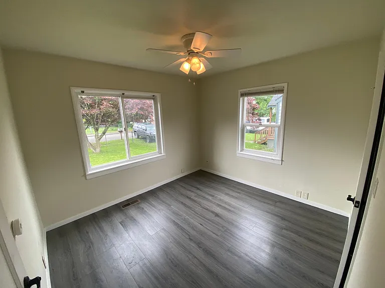 629 North St — Photo 14