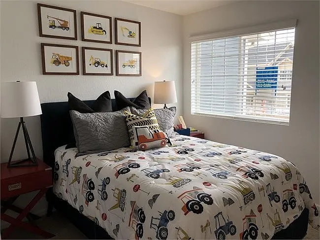 215 Jackson Dr — Photo 6