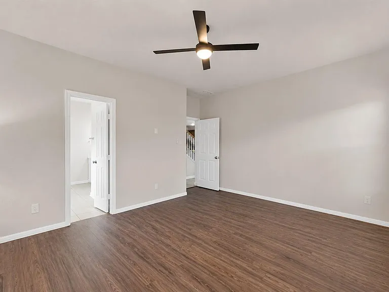 1443 Meadowhigh Ln — Photo 6