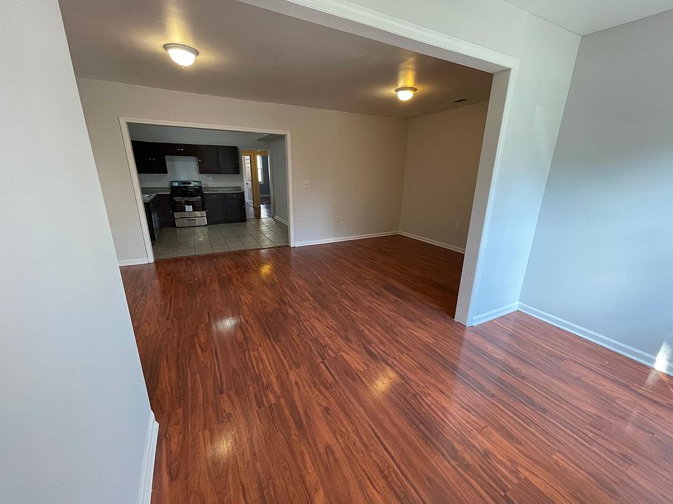1st image of 53 Cedar Ave Floor 1