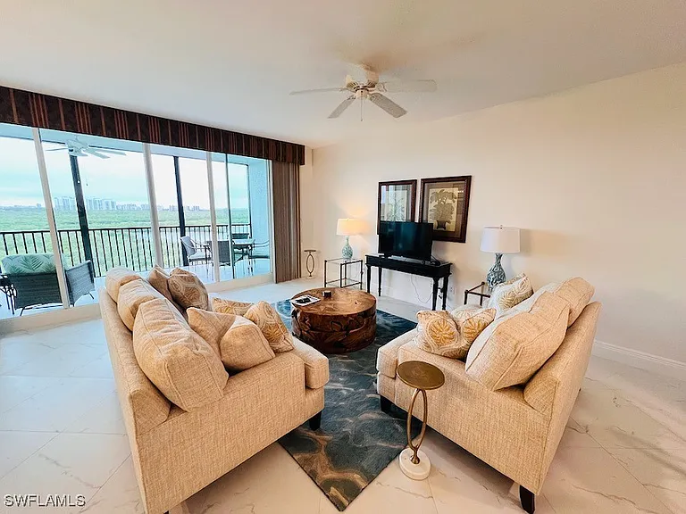 425 Cove Tower Dr #902 — Photo 11