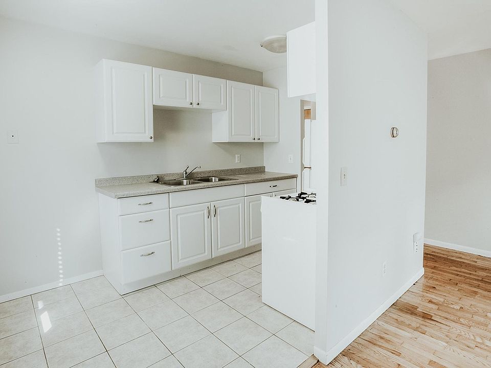 1st image of 2212 Bryant Ave S #65cfbd40e