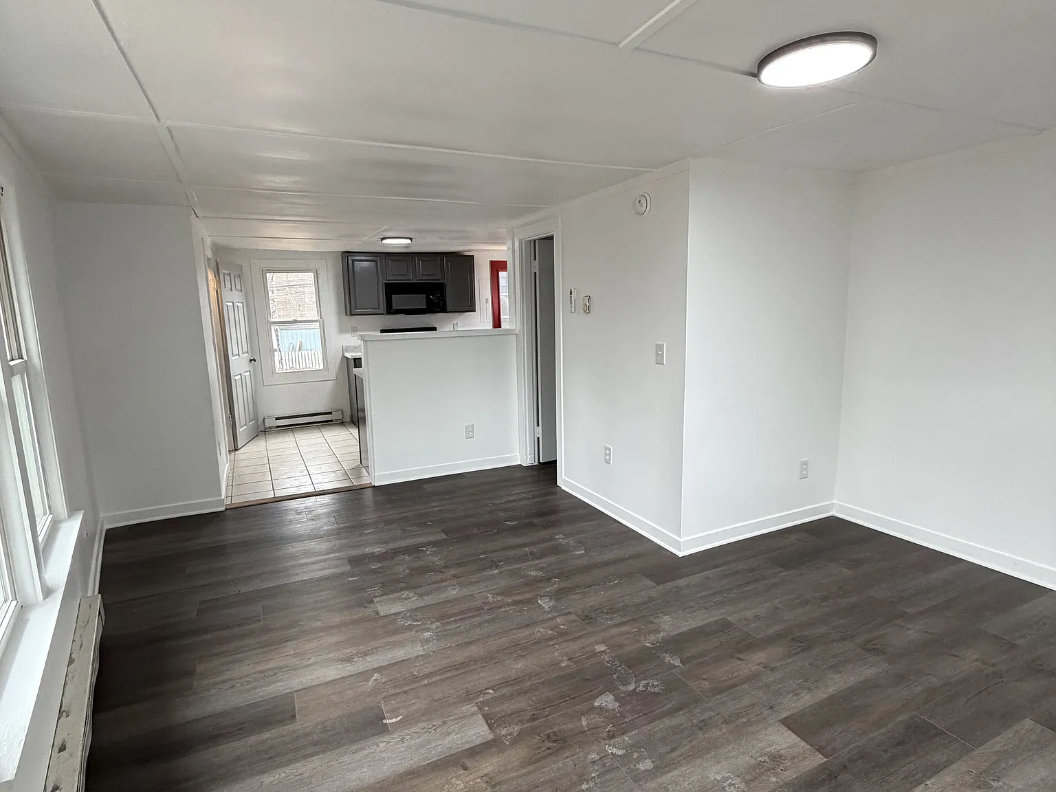 Studio, 403 sqft, $800 — Photo 2