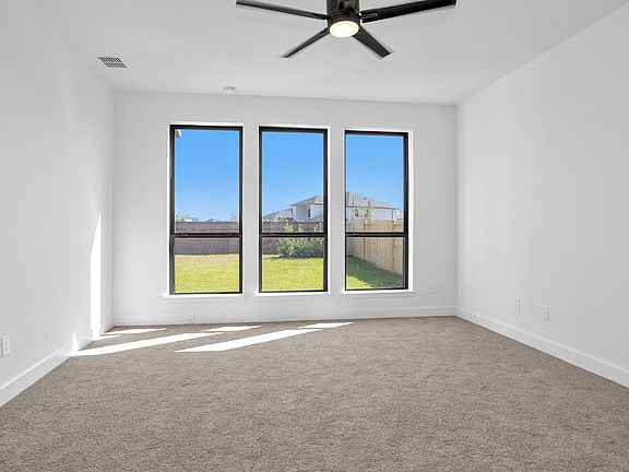 4th image of 2114 Orchard Rose Dr