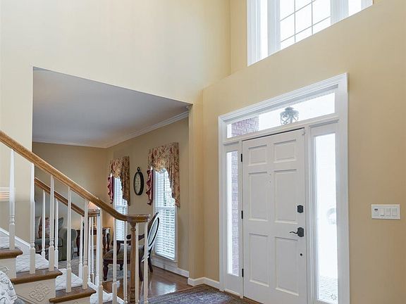 2nd image of 109 Raes Creek Dr