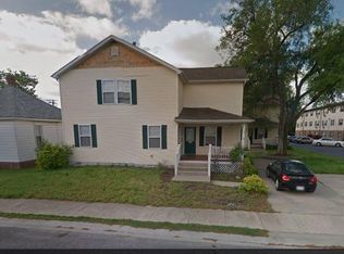 110 W Penning Ave #B, Wood River, IL 62095