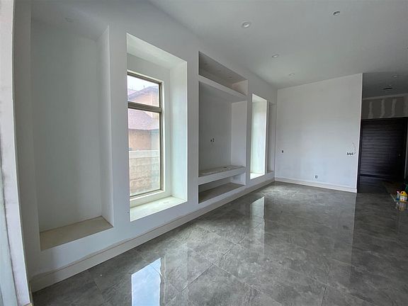 5th image of 8613 Plantation East Dr