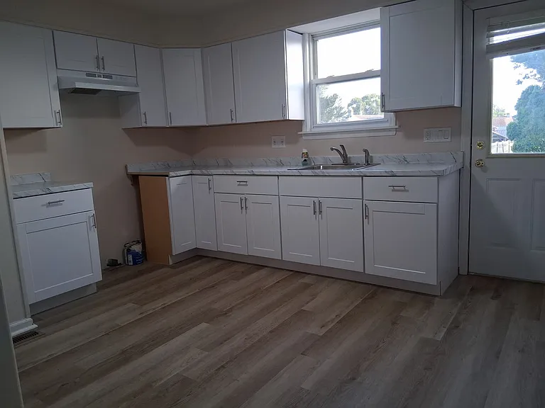 51 Cedarcrest Ave — Photo 9