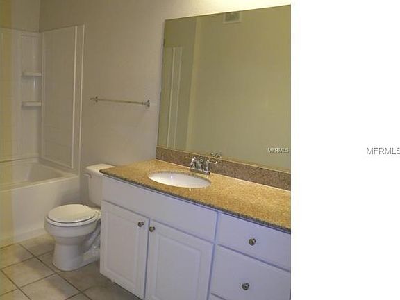 4th image of 1300 Eastern Pecan Pl Unit 206