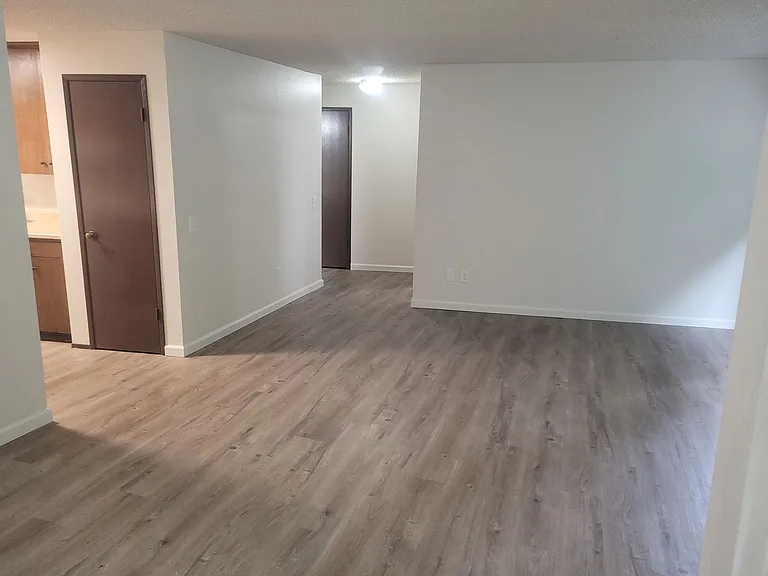 Ravenna Place Apartments — Photo 4