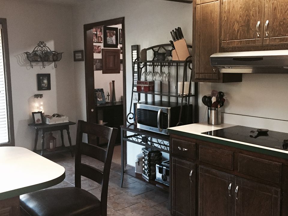 1st image of 800 Cedar Dr