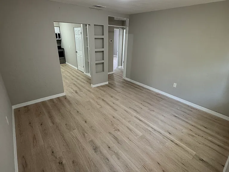 1418 18th Avenue Dr W — Photo 7