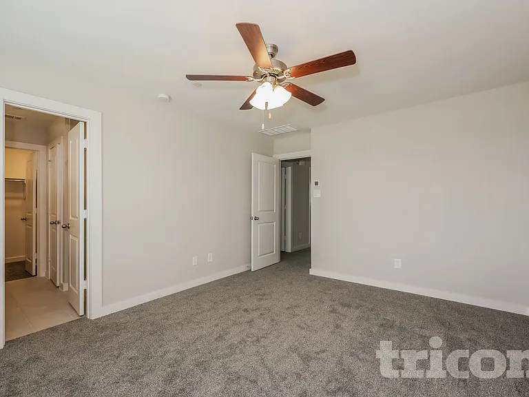 102 Rutland Ct — Photo 7