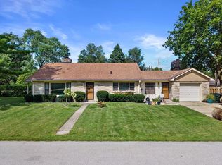 5644 N Paradise Ln, Glendale, WI 53209