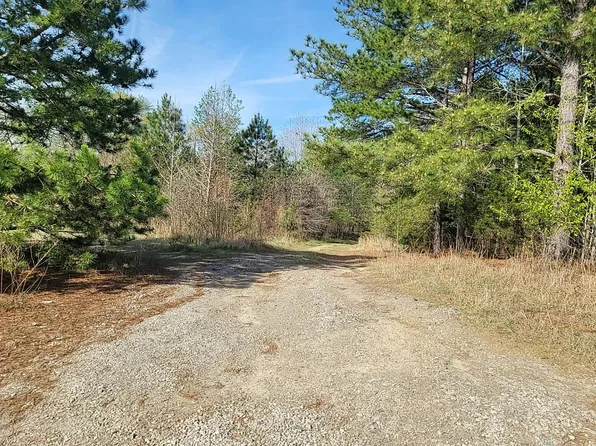 1427 Shawnee Rd, Ringgold, VA 24586