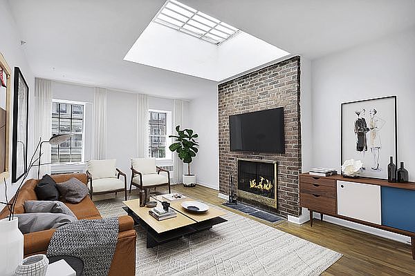 1st image of 239 E 18th St #3