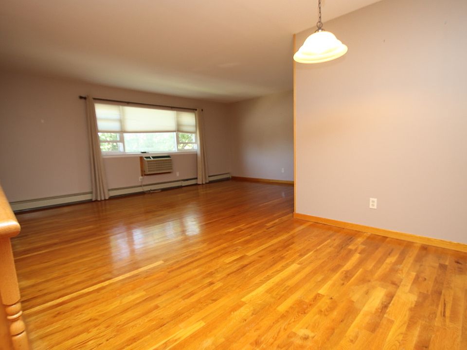 Large Liv Rm