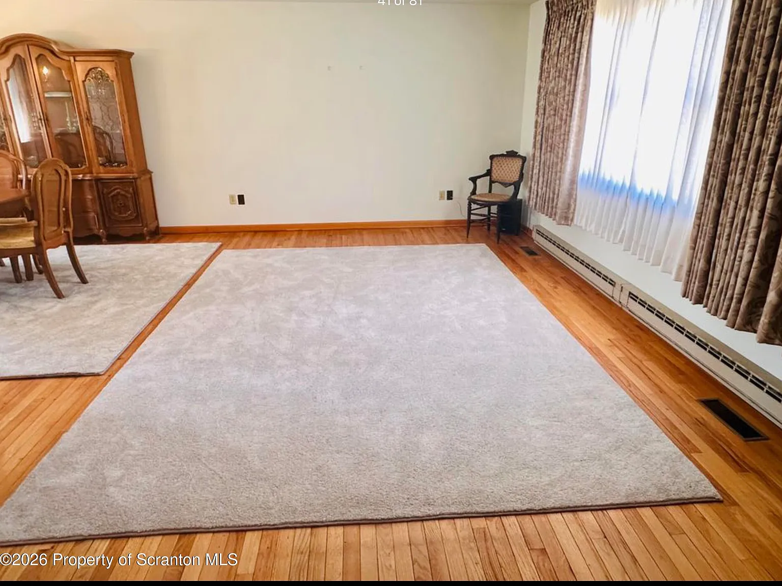 3 bed, 1.5 bath, 1458 sqft, $2,400 — Photo 2