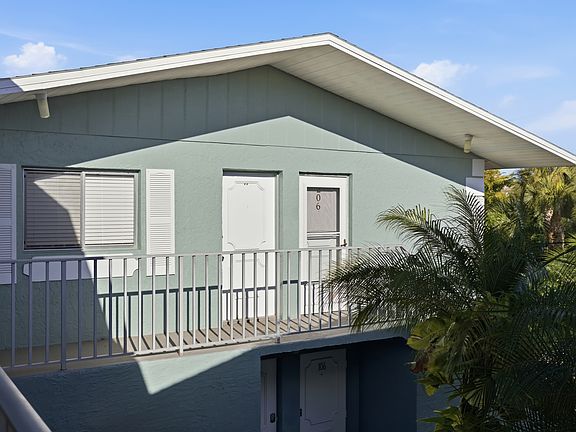 4th image of 8109 Country Rd Unit 206