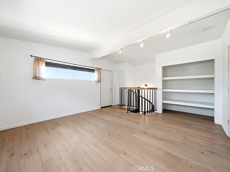 1601 Van Horne Ln — Photo 16
