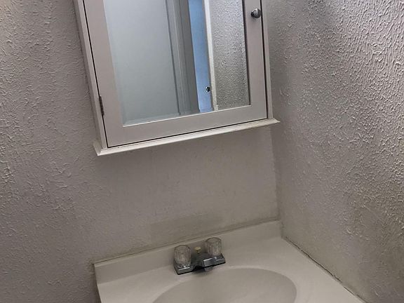 5th image of 7610 Pinery Way APT H