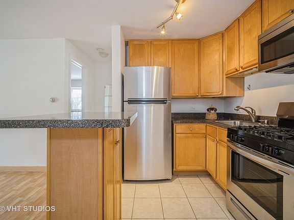 4th image of 550 S Graceland Ave #10