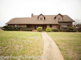 916 Foxwood Dr, Jacksonville, AR 72076