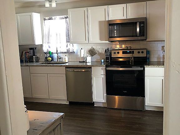 4th image of 215 California St W