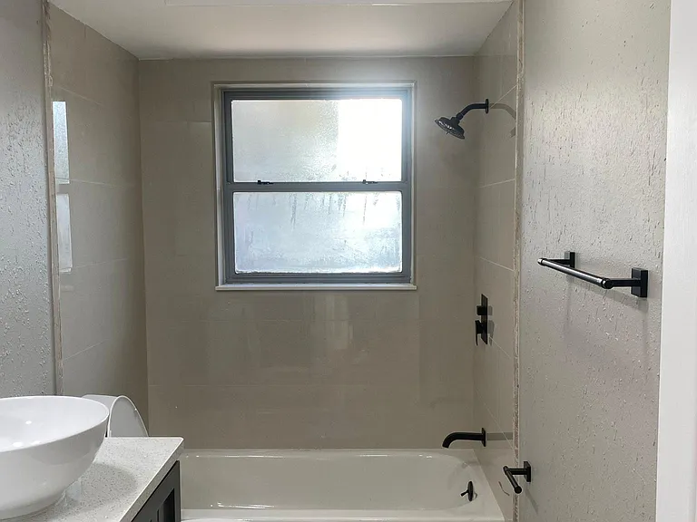11552 Oval Dr E — Photo 18