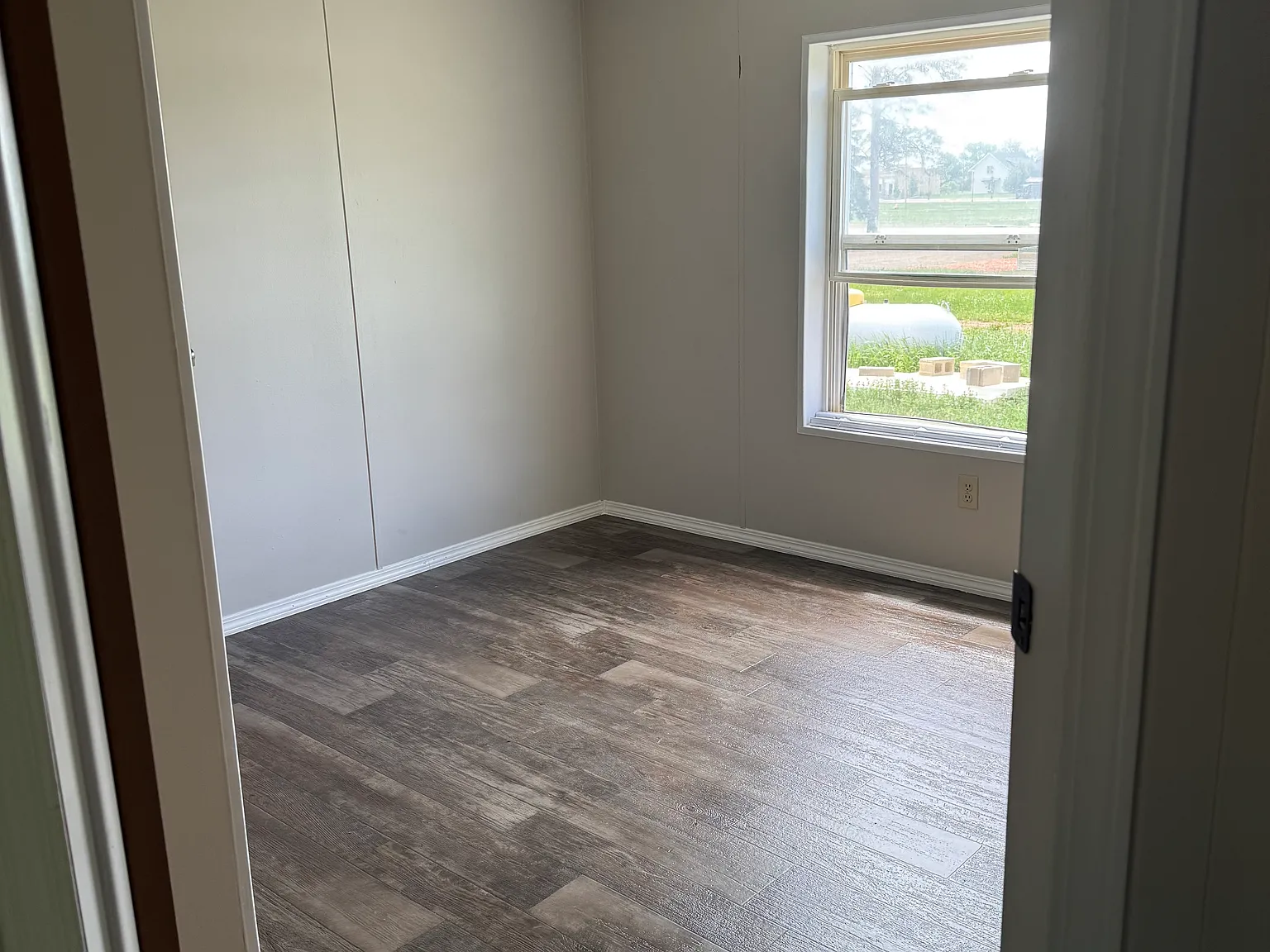 3 bed, 1280 sqft, $1,200 — Photo 4