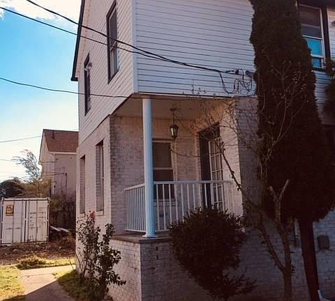 2nd image of 170 Pulaski Ave