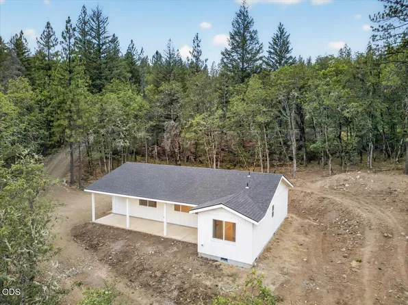 5220 Highway 227, Trail, OR 97541