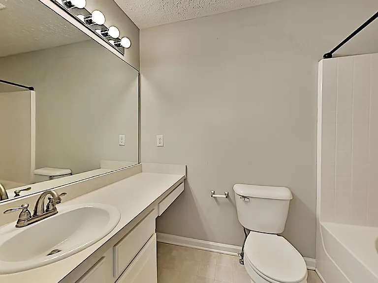 213 Shadow Glen Dr — Photo 16