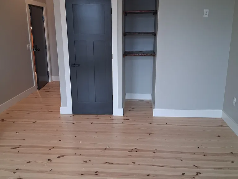329 N Mulberry St #6 — Photo 8
