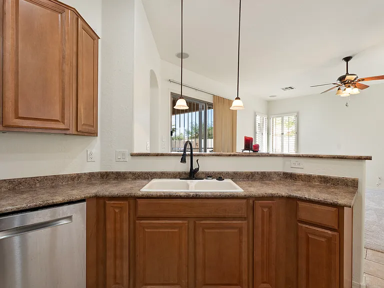 8614 W Morten Ave — Photo 15