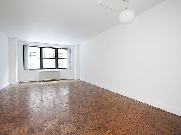 2nd image of 225 E 57th St APT 3A