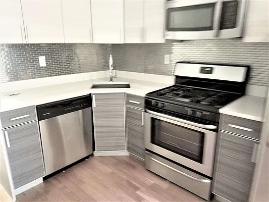 Rented by The Hamilton Group | media 18