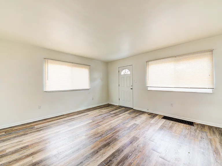 714 Industry St — Photo 15