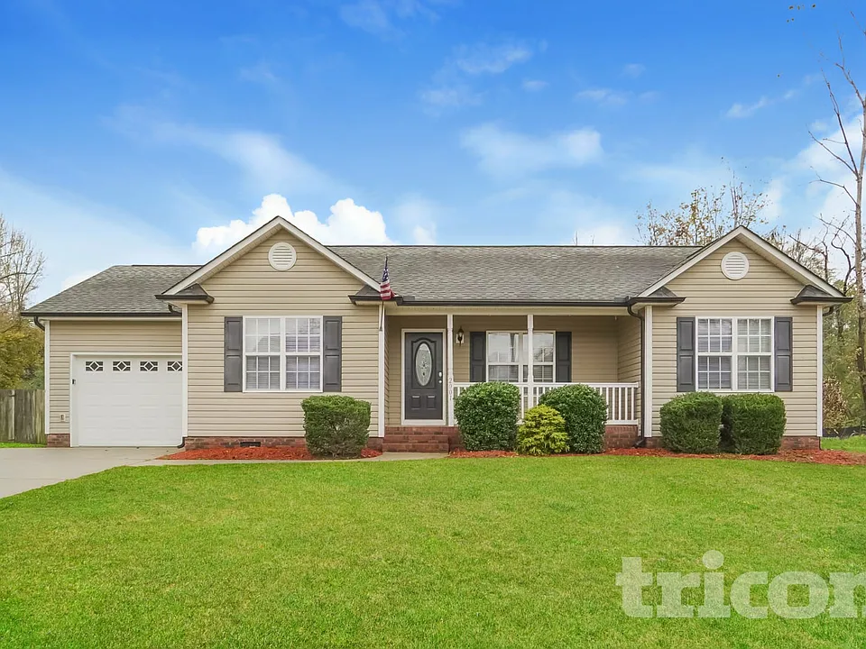 2001 Samantha Dr