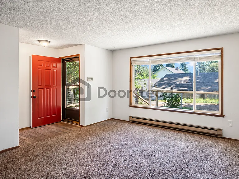15824 9th Ave SW — Photo 4