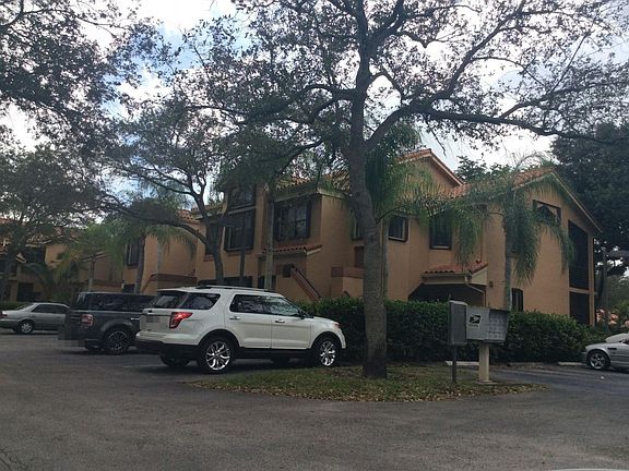 2nd image of 15501 Miami Lakeway N APT 207-10