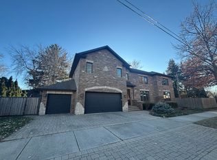 7007 W Hayes Ave, Chicago, IL 60631