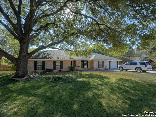 1229 RAPIDS RD, New Braunfels, TX 78130