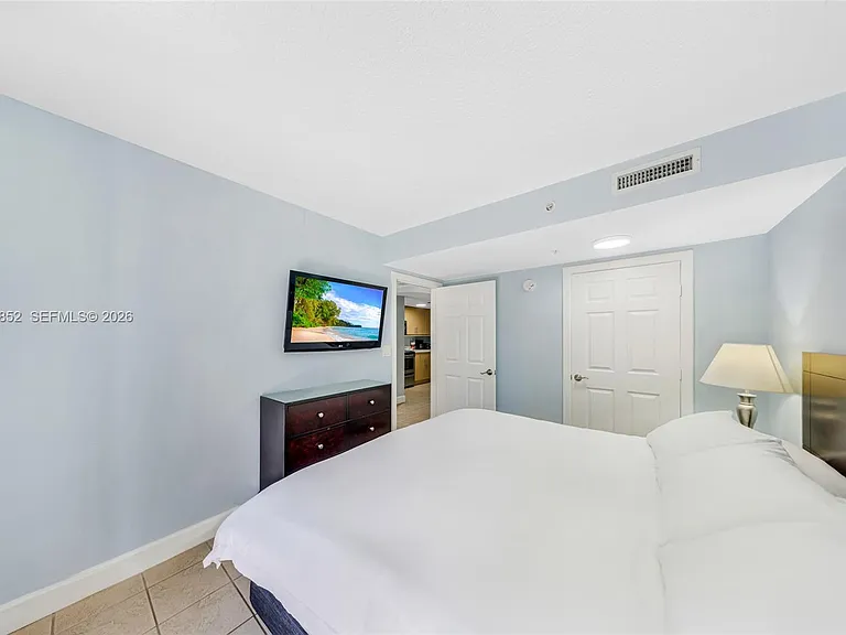 2951 S Bayshore Dr #215 — Photo 20