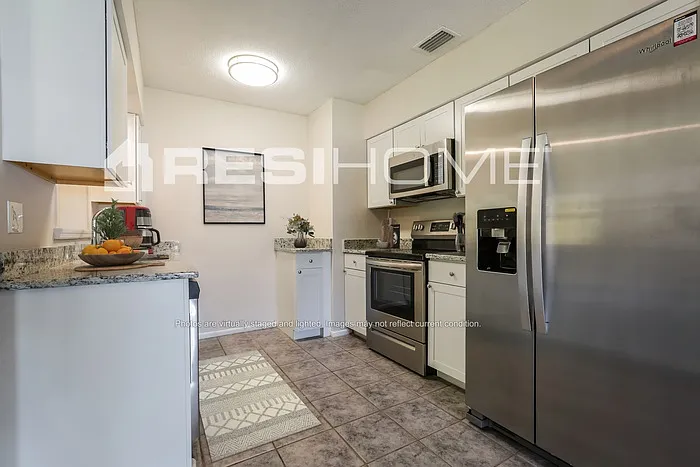1621 14th St E — Photo 2