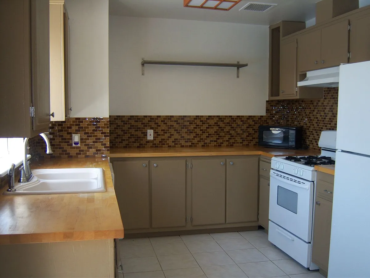 Building Photo - 61721 Oleander Dr