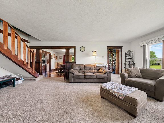 3rd image of 4270 Chamberlain Rd